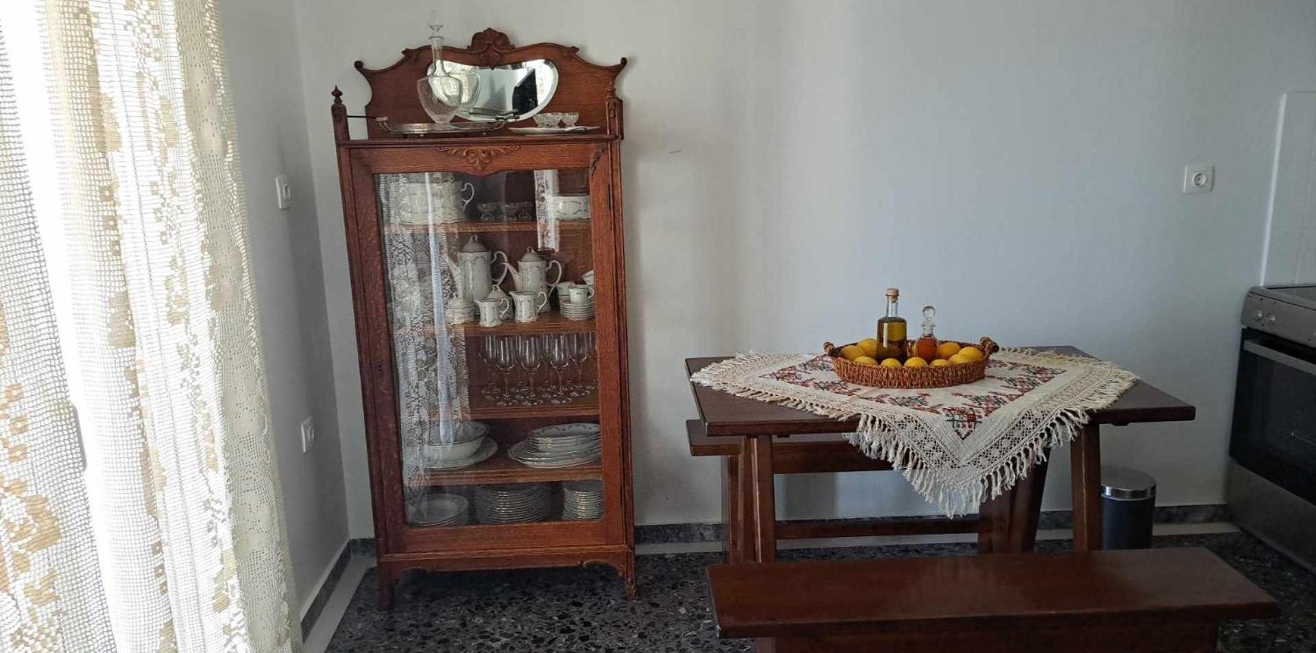 Heirlooms And Halos Monasztiráki Kültér fotó