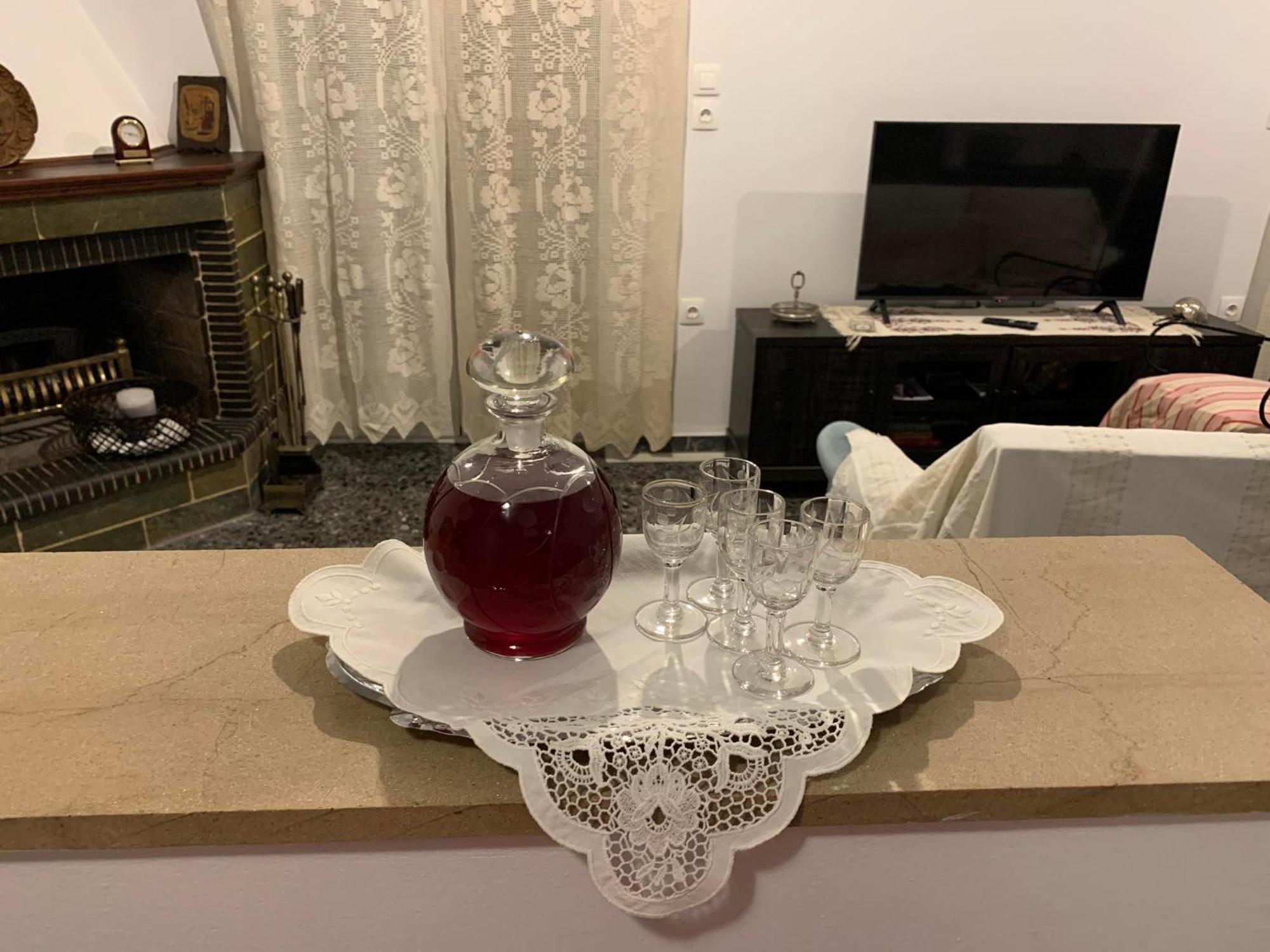 Heirlooms And Halos Monasztiráki Kültér fotó